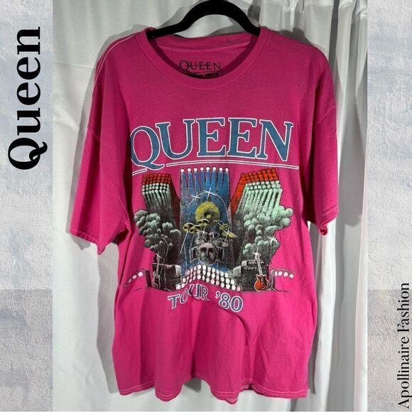 QUEEN 1980 TOUR TEE SHIRT IN PINK OS NEW - Picture 1 of 4